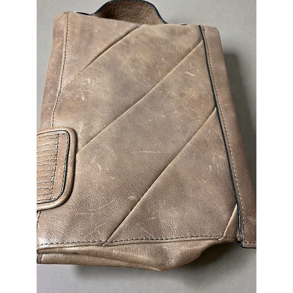 Vintage Juicy Couture Beige Leather Clutch Hand Purse 10\